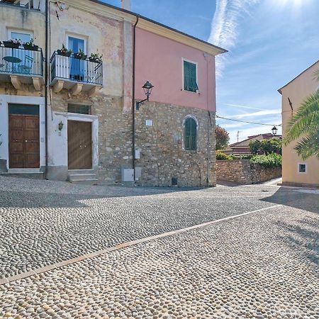La Casa Incantata San Bartolomeo Al Mare Bagian luar foto