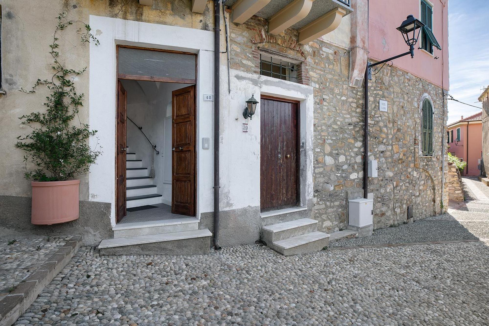La Casa Incantata San Bartolomeo Al Mare Bagian luar foto